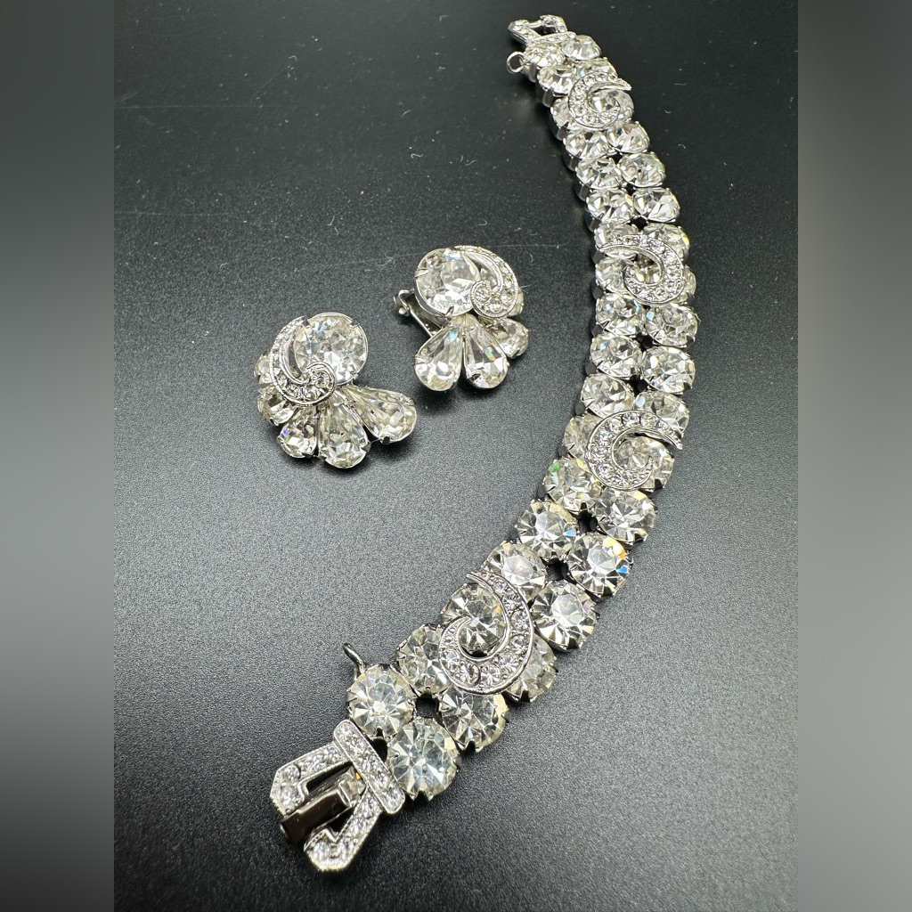 Vintage Eisenberg Ice Clear Rhinestone Bracelets And Earrings Set